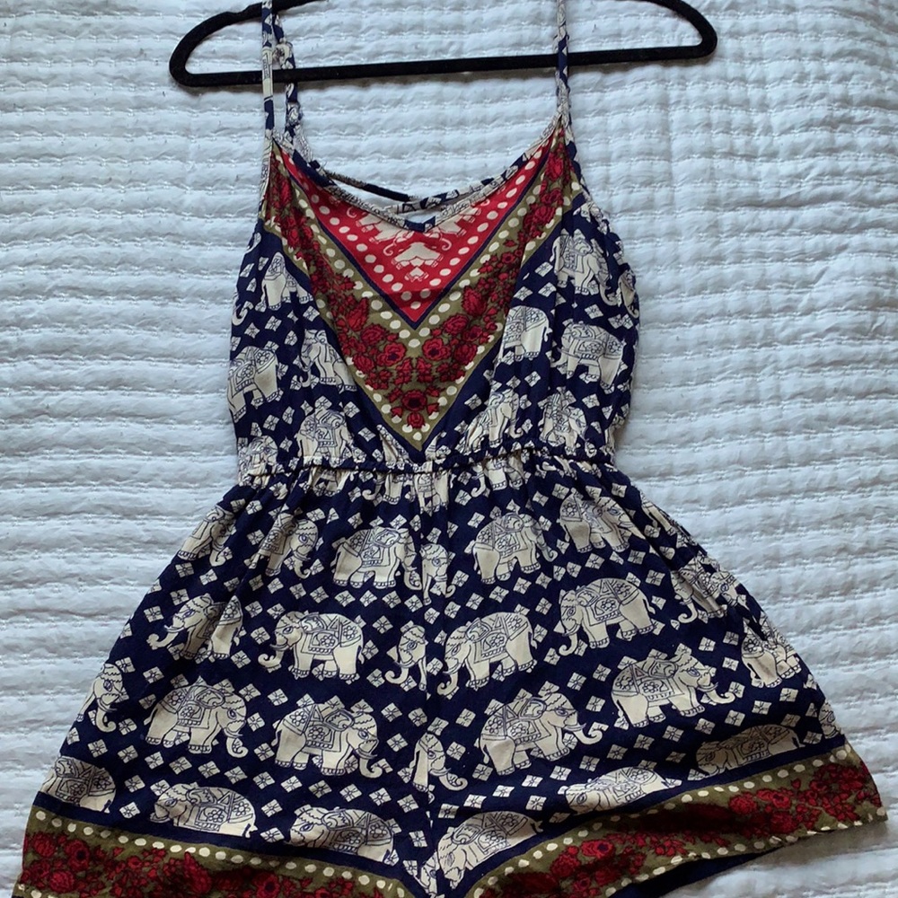 Cute elephant romper size: Small, brand: Angie